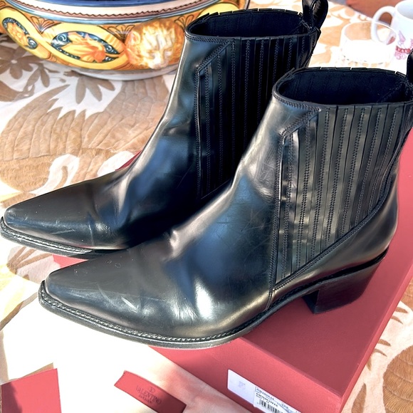 Valentino Garavani🖤VLogo Lockette Beatle Black Leather Boots🖤 - Picture 8 of 13